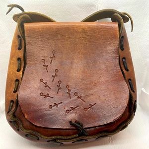 Vintage 70s leather satchel.